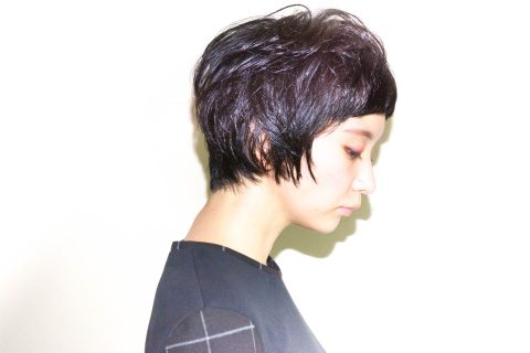 変身！　黒髪美女