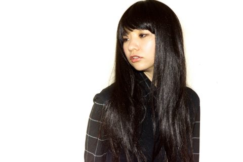 変身！　黒髪美女