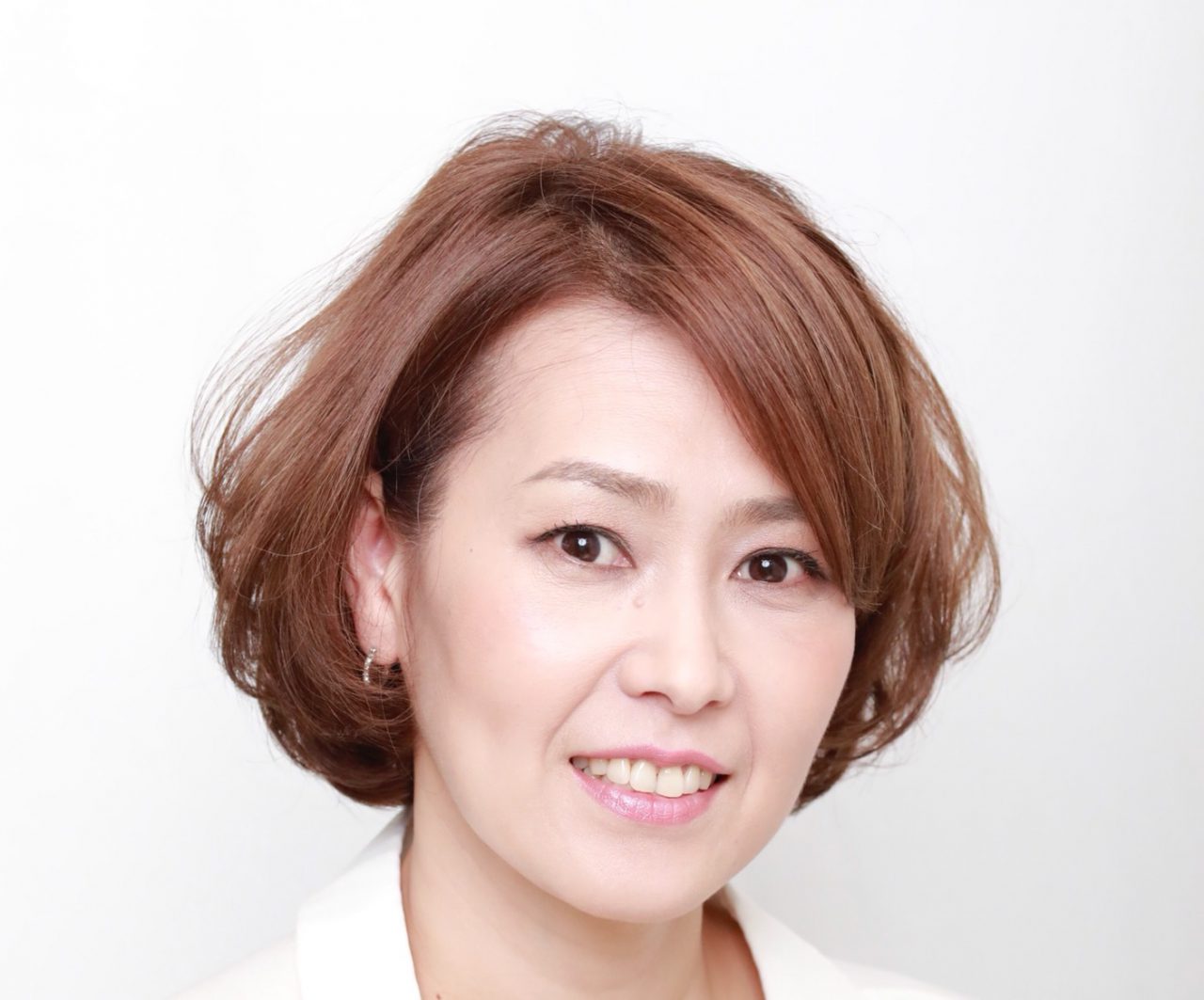 2018年今話題沸騰☆最新技術☆(ヘアーループ)大人のエクステで髪のボリュームアップ☆300本でここまで変身しますよ！！☆ AFTER