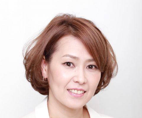 2018年今話題沸騰☆最新技術☆(ヘアーループ)大人のエクステで髪のボリュームアップ☆300本でここまで変身しますよ！！☆ AFTER