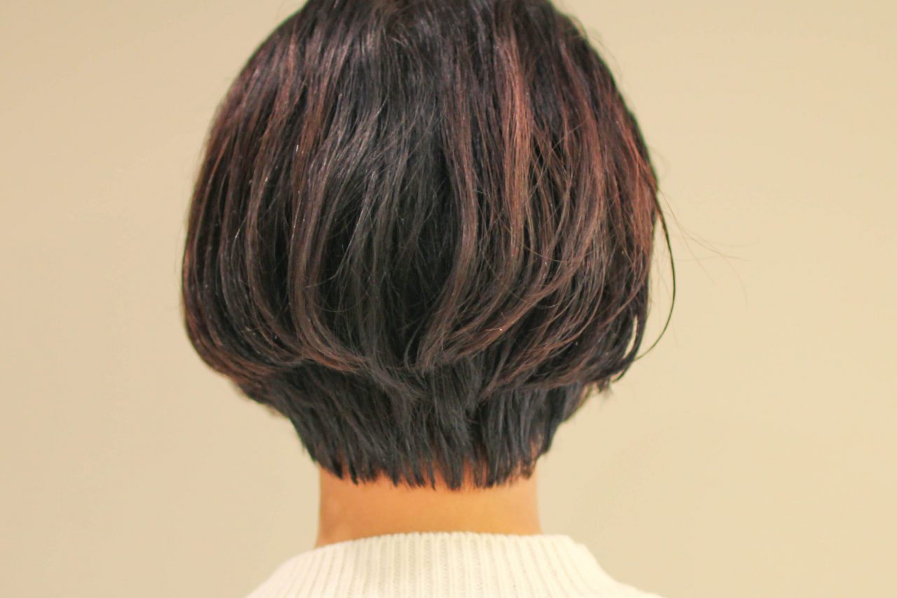 丸顔・癖毛の方にオススメショートヘア スタイル写真