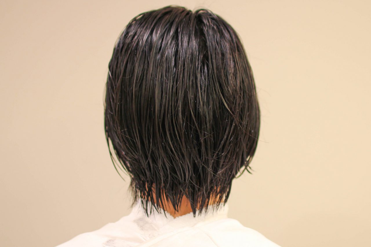 かきあげバングショートヘア スタイル写真