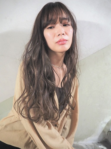 ナチュラルハイライトカラー スタイル写真