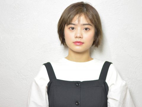 シースルーバングでコンパクト艶髪! BEFORE